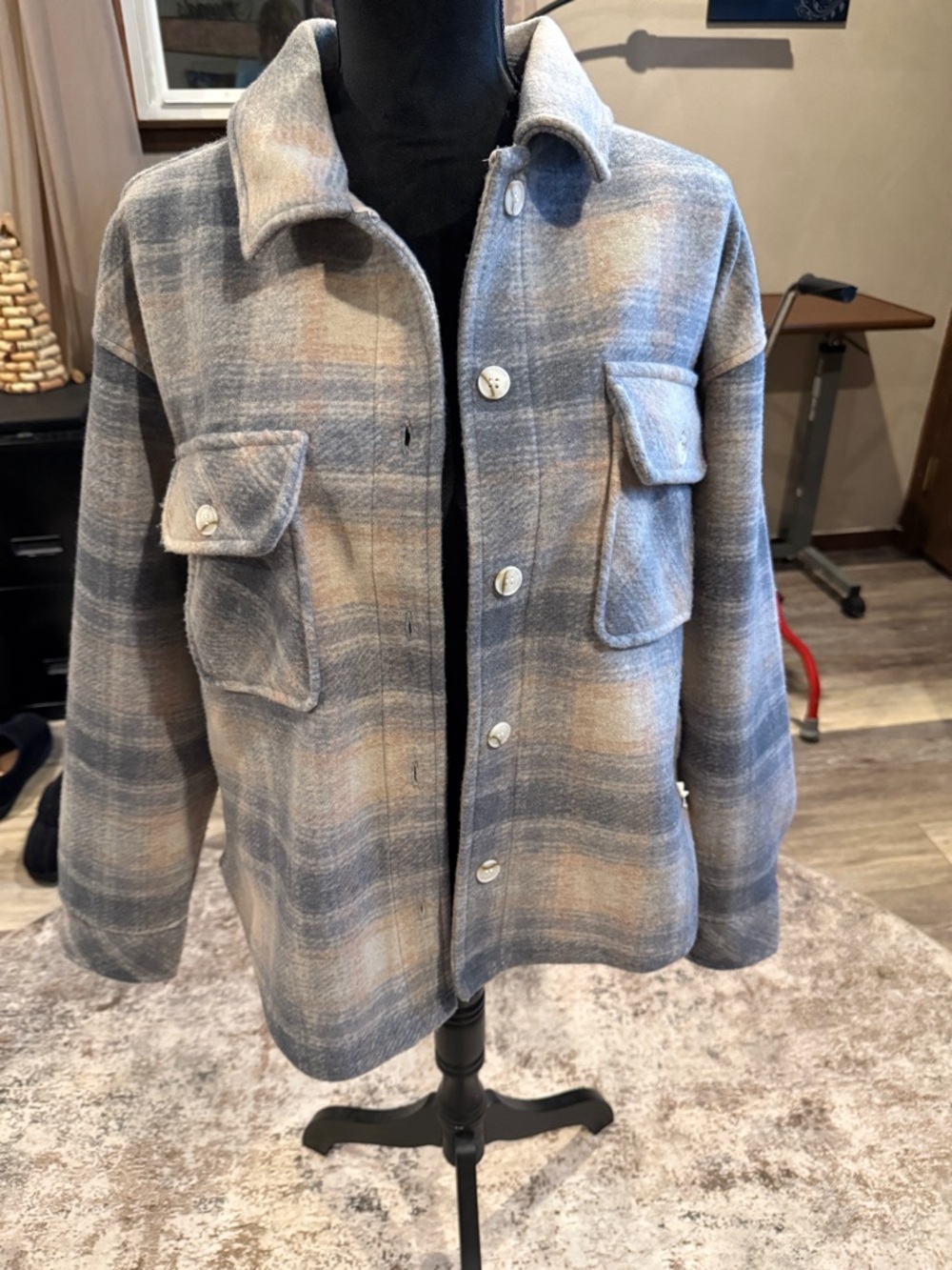 Women’s Plaid Shacket Jacket - Gray & Cream